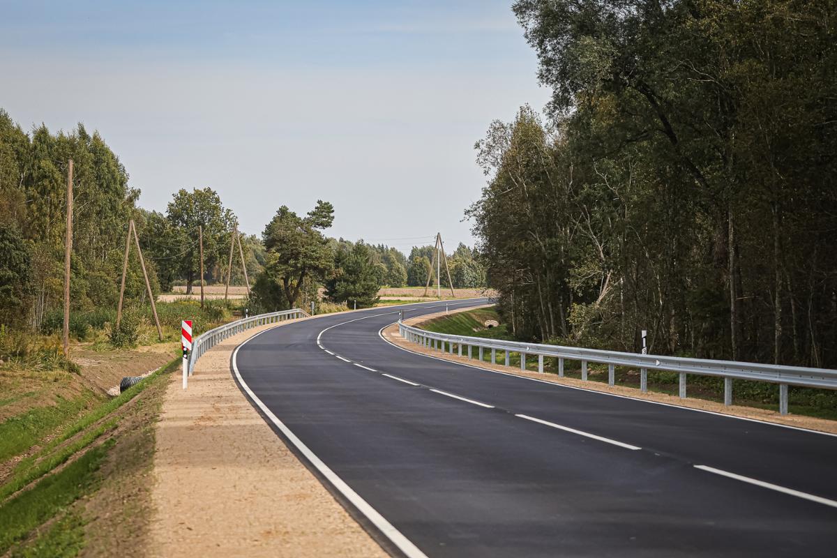 Pārbūvēts reģionālā ceļa posms Limbažu novadā no Iesalkājas līdz Umurgai