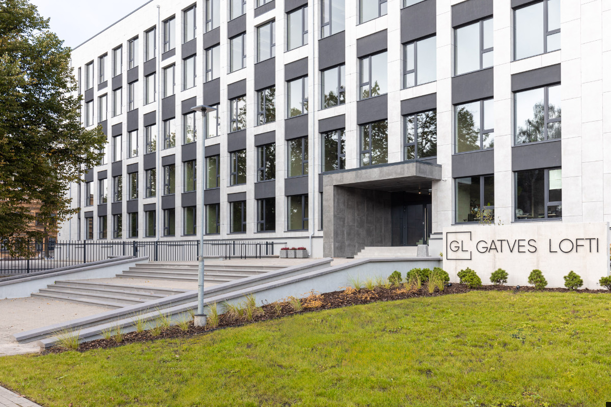 Agrākais modes preču veikals pie VEF pārtapis par dzīvokļu ēku