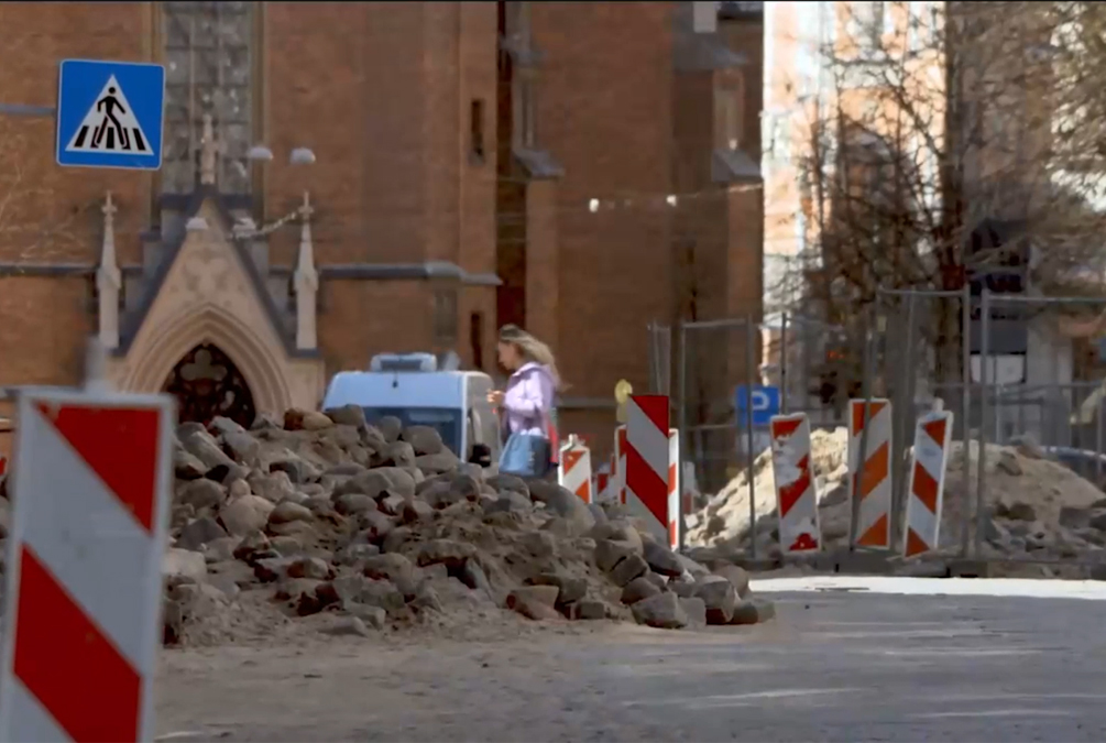Staķis dusmīgs par kavēšanos ar Ģertrūdes ielas savešanu kārtībā