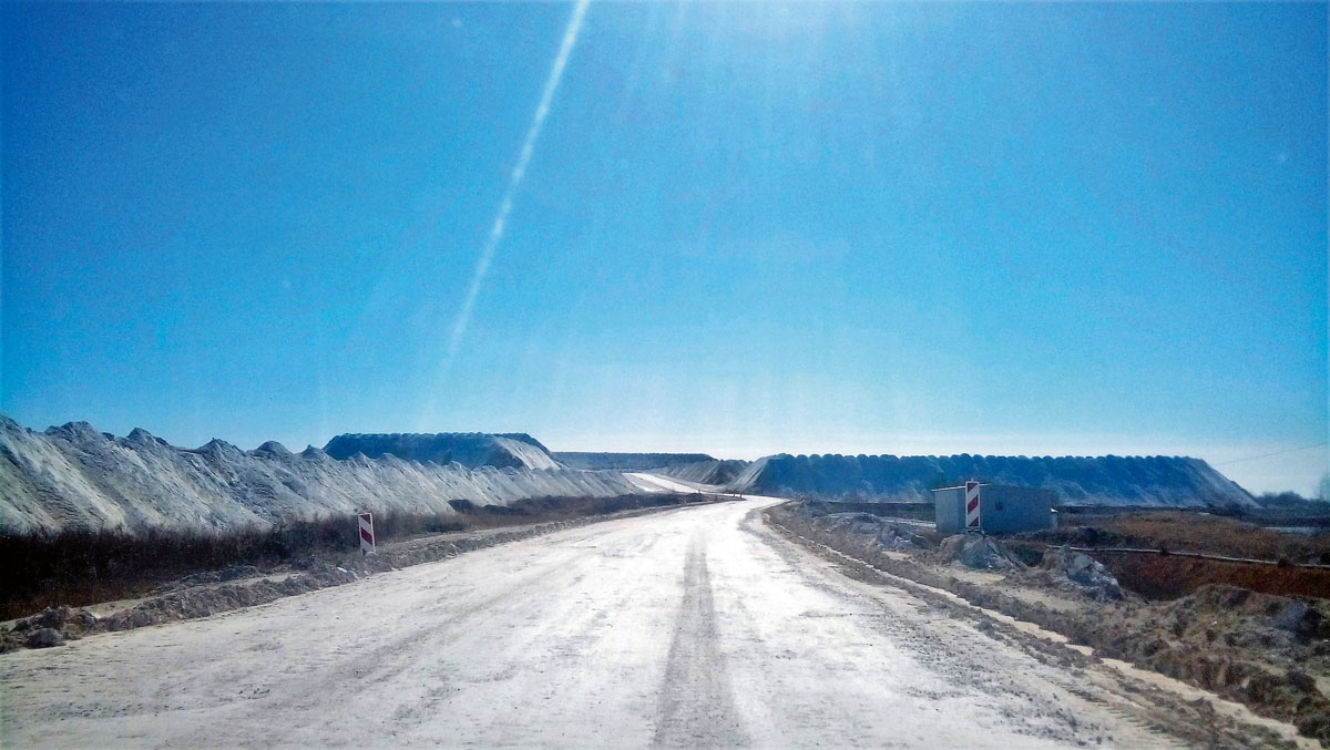 Ultraviegli materiāli uz fosforģipša bāzes