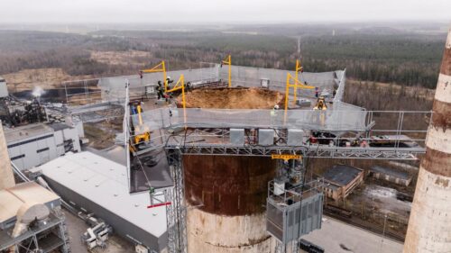 Latvijas uzņēmums veic sarežģītus demontāžas darbus Lietuvā