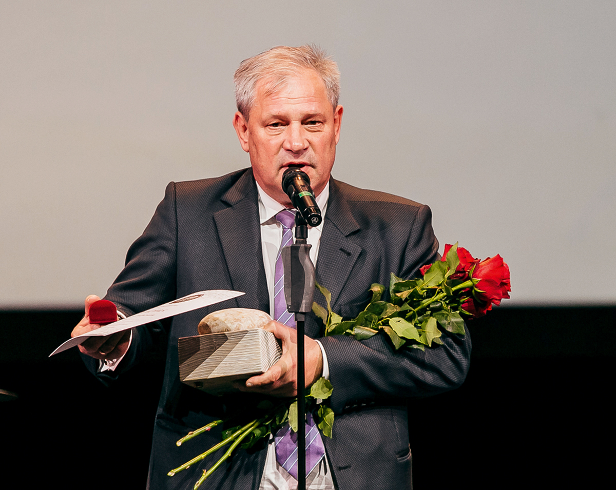 Tiltu vīrs Sergejs Gridņevs