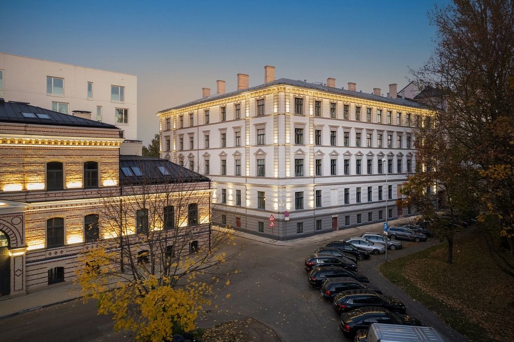 Atjaunots Vilhelma Hofmaņa nams Klīversalā