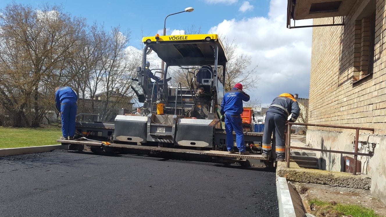 Paveikta vairāk nekā puse no plānotajiem Rīgas iekšpagalmu remontiem