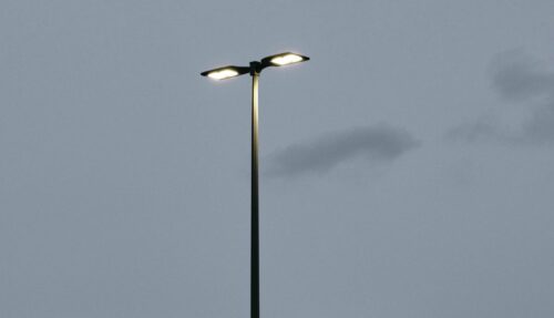 Ādažu novadā veic ielu apgaismojuma gaismekļu nomaiņu