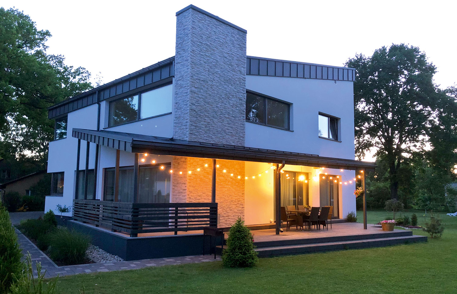 “Bauhaus” un savrupmāja