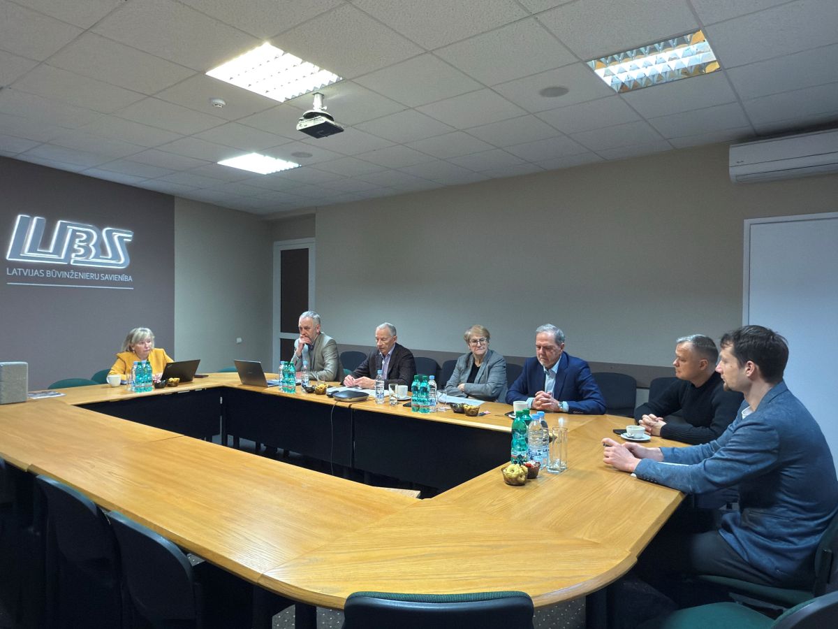 LBS valdē – par nozares stratēģiju, studentu darbiem un gatavošanos atskaitei