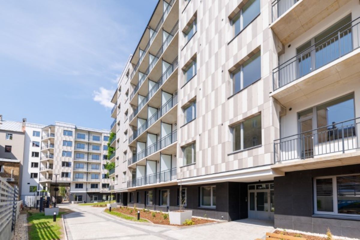 Rīgas centrā uzbūvēts īres nams par 25 miljoniem eiro