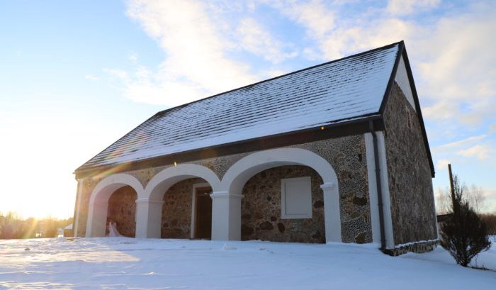 Aizkraukles novadā atjaunota Iršu muižas klēts-magazīna