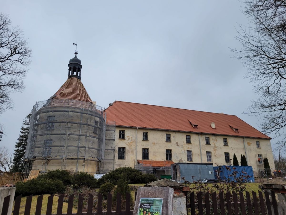 Jaunpils pils atjaunošana notiek saskaņā ar plānoto grafiku