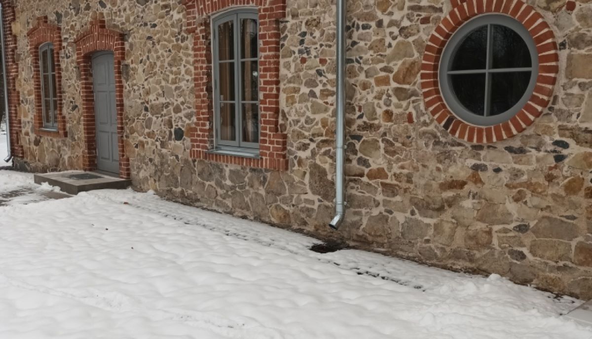 Krustpilī pārbūvēta vēsturiskā smēde