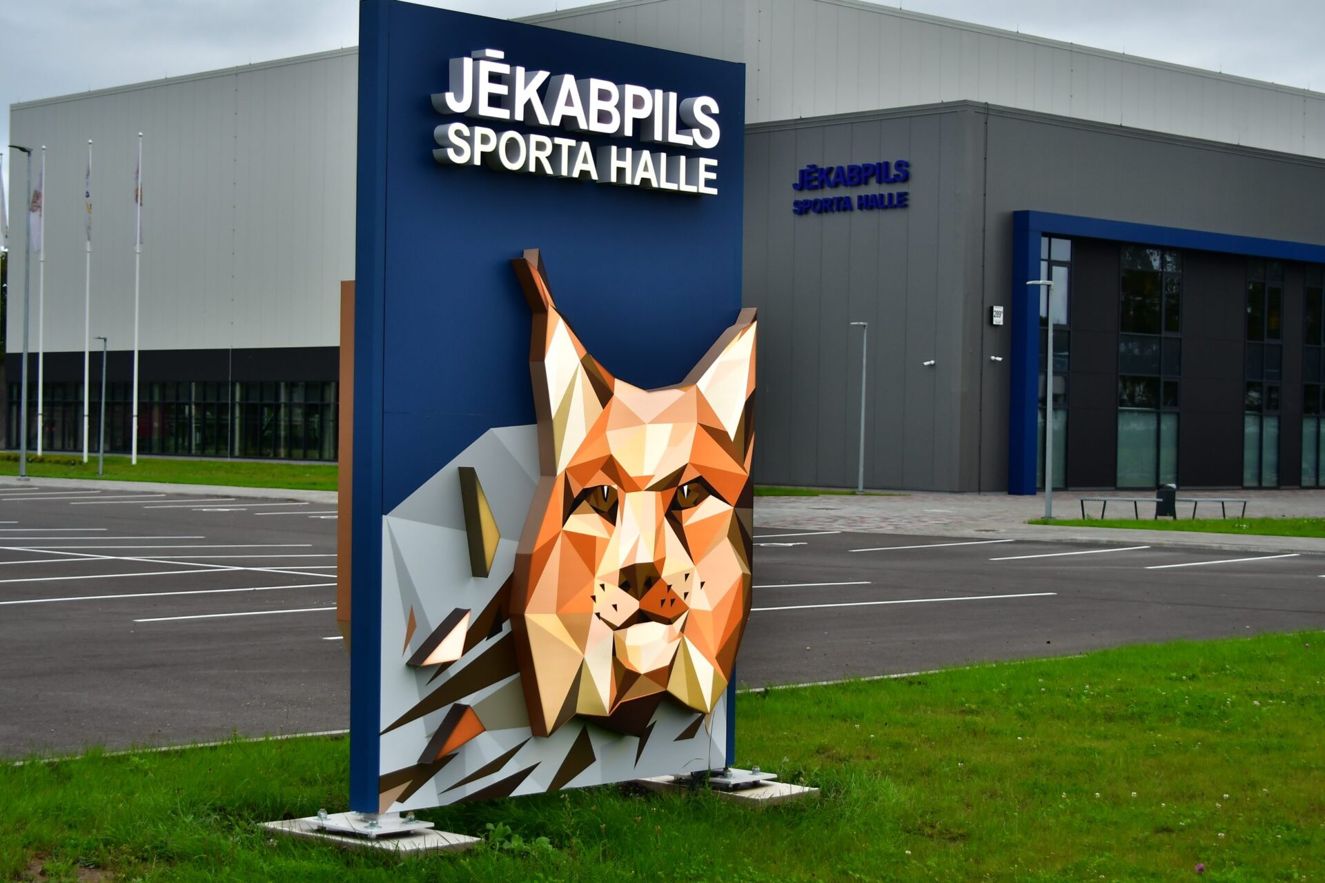 Atklās jauno Jēkabpils sporta halli
