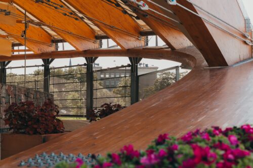 Paraksta memorandu par plašāku koka izmantošanu būvniecībā