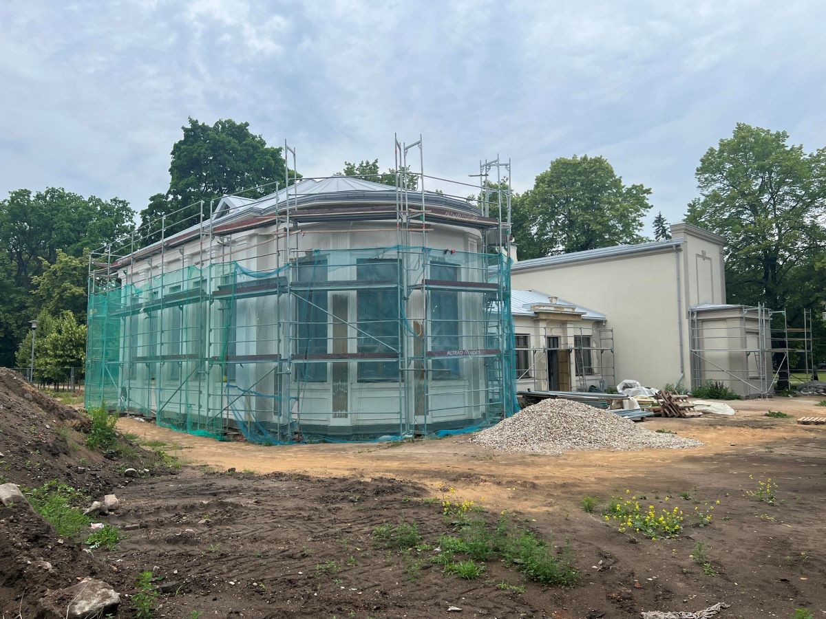 Jelgavas pašvaldība lauzusi līgumu ar dzimtsarakstu ēkas būvnieku