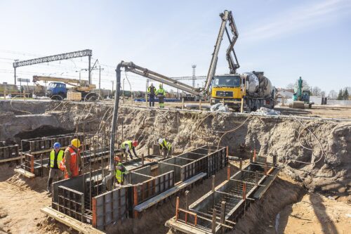 Jaunā Jelgavas tirgus būvniecību sola pabeigt rudenī