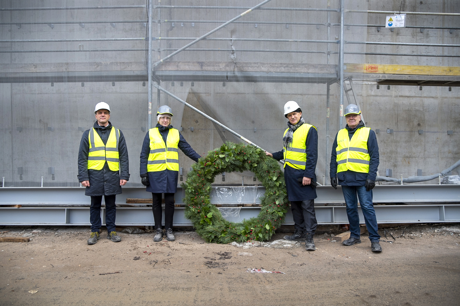 Atzīmē Jaunā Rīgas teātra spāru svētkus