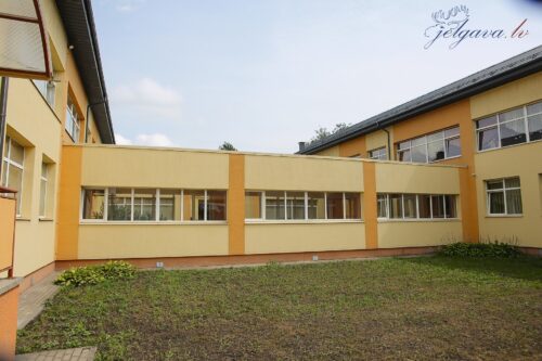 Remontē izglītības iestādes Jelgavā