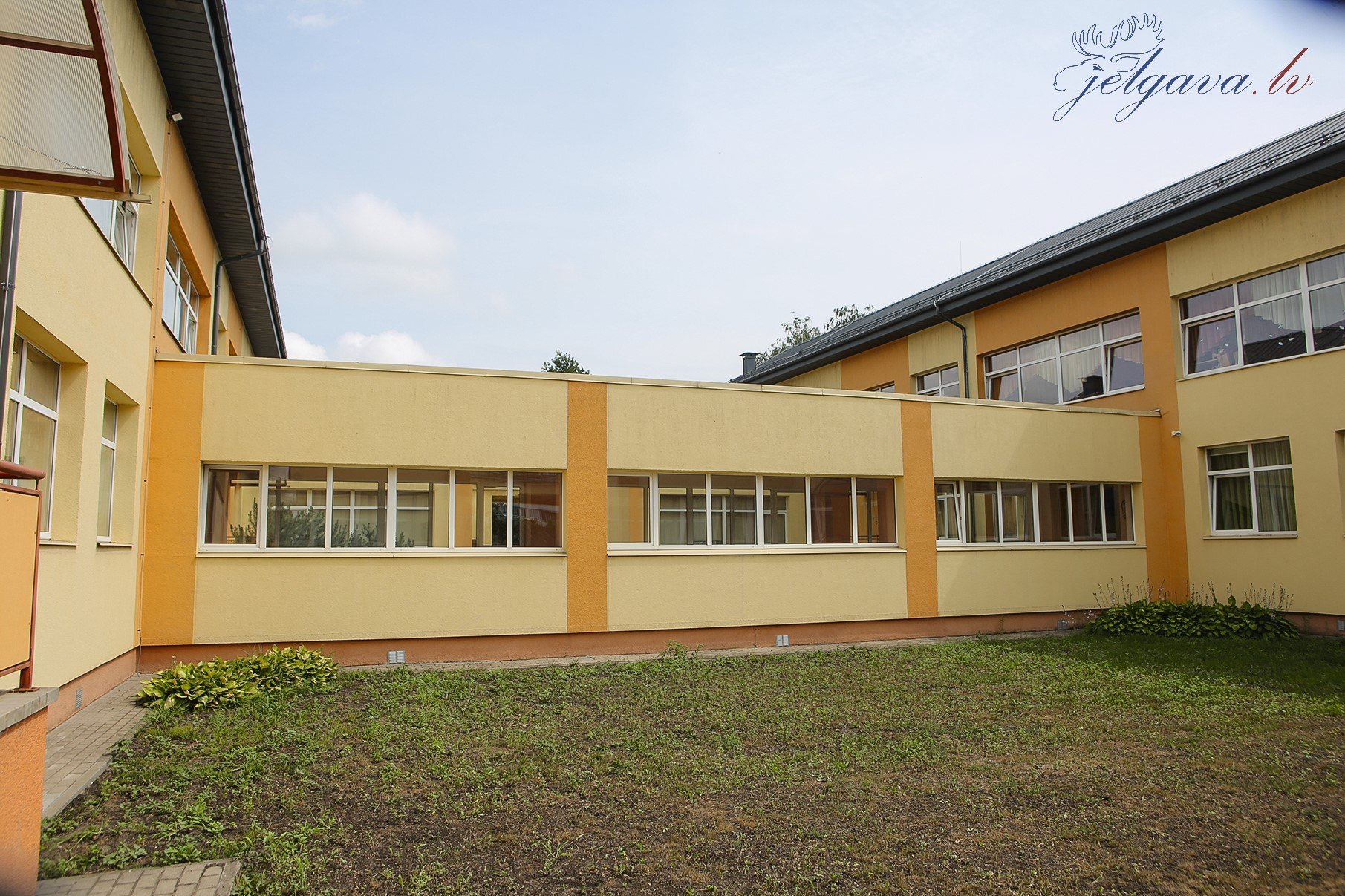 Remontē izglītības iestādes Jelgavā