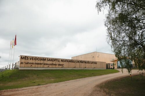 Kokaudzētavā “Zābaki” atklāts jauns un tehnoloģiski inovatīvs koka ēku komplekss