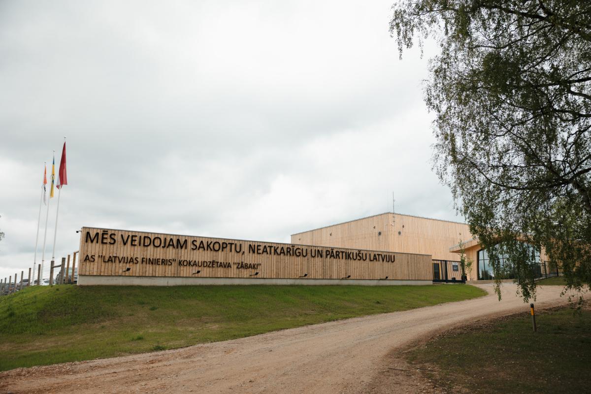 Kokaudzētavā “Zābaki” atklāts jauns un tehnoloģiski inovatīvs koka ēku komplekss