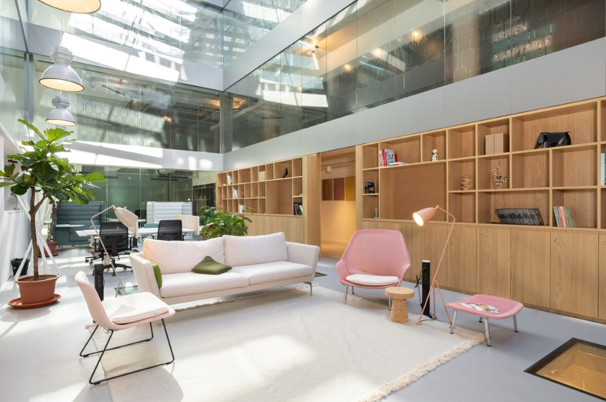 Prognozē pieprasījuma palielināšanos pēc kopstrādes darba telpām