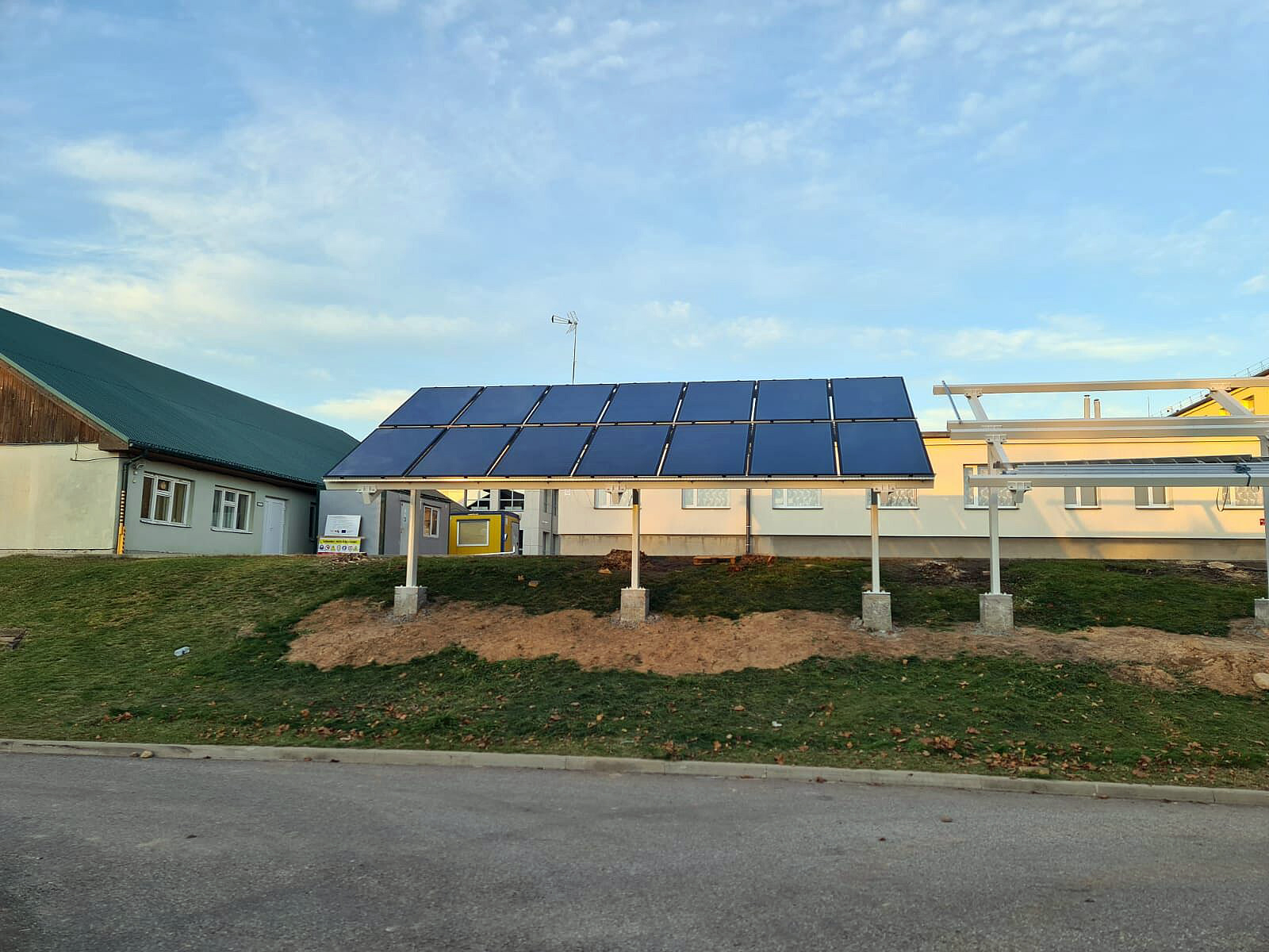 Krāslavas peldbaseina ēkai uzstāda saules kolektorus