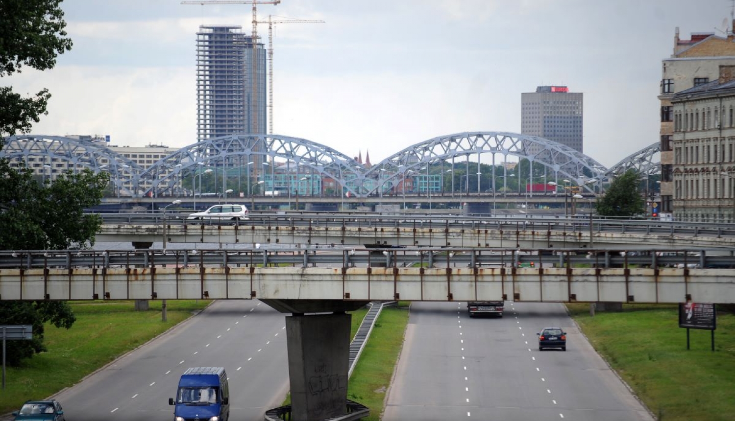 Turpmāko četru gadu laikā Rīgā atjaunos vairākus tiltus