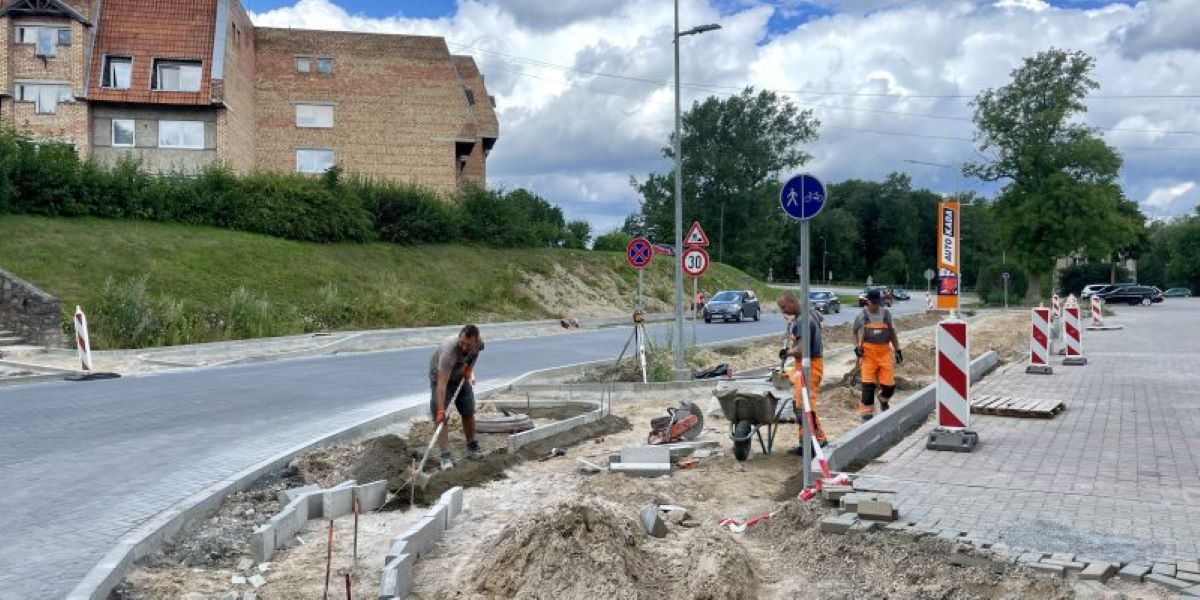 Turpinās piecu ielu pārbūve Virkas kvartālā Kuldīgā