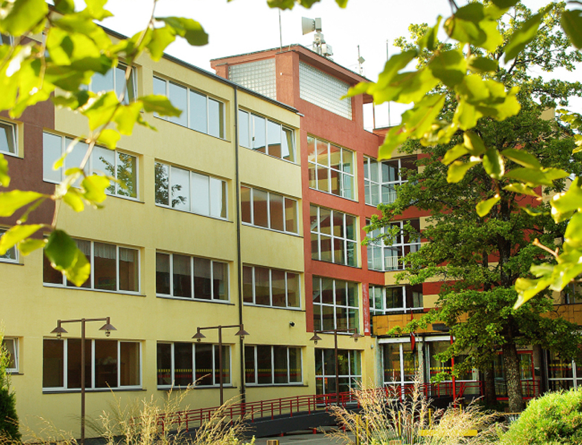 Kuldīgā atjaunos Centra vidusskolu un stadionu