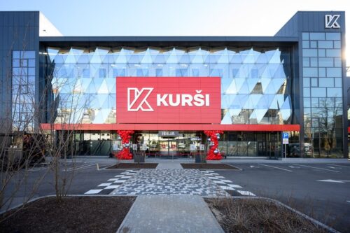 Pēc pārbūves Rīgā atklāts veikals 