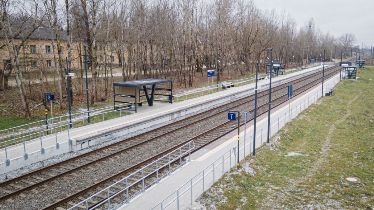 Vilcienu pasažieriem gada beigās varētu būt pieejams 31 modernizēts perons