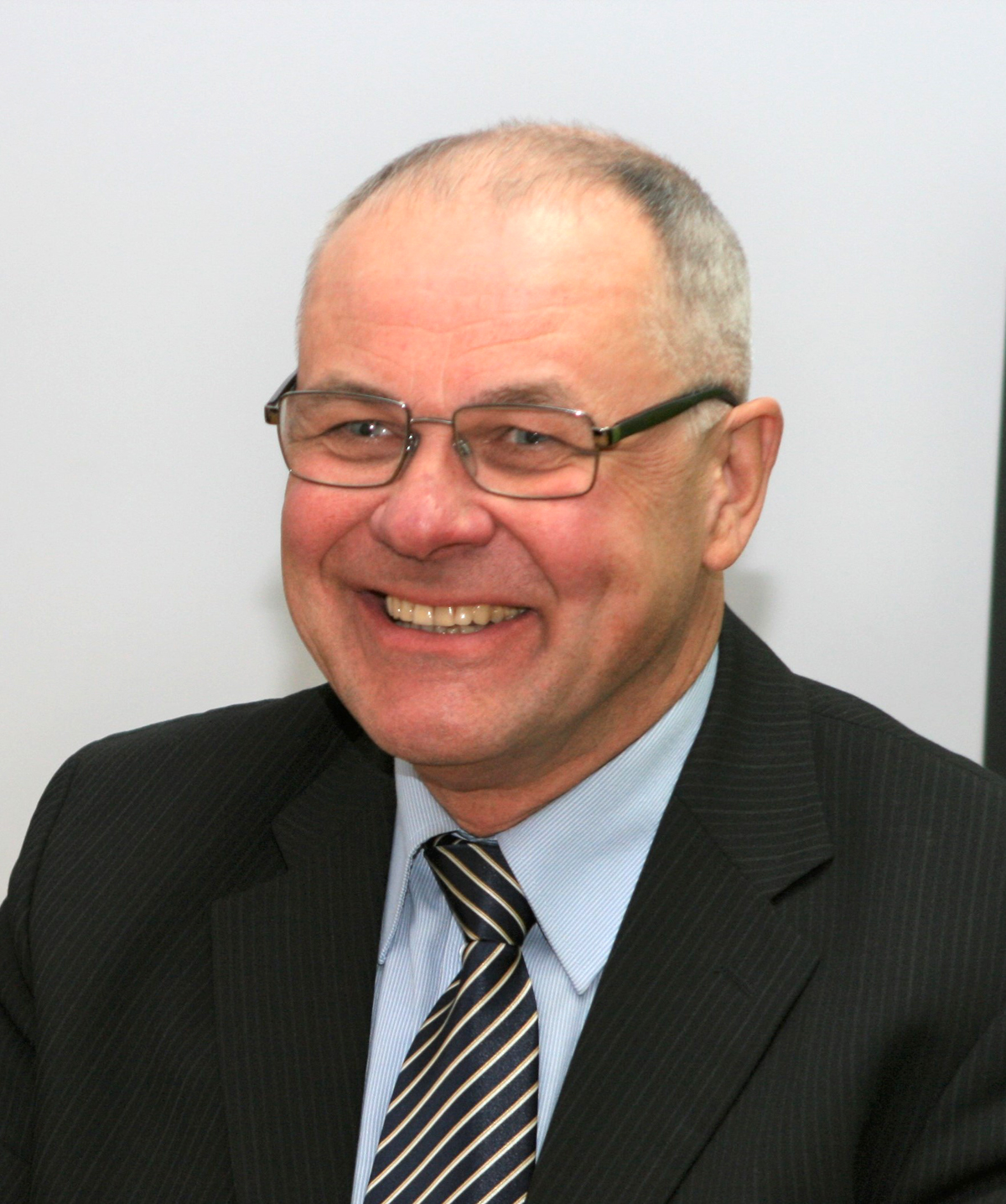 Paldies tiem, kas strādā nesaudzējot sevi