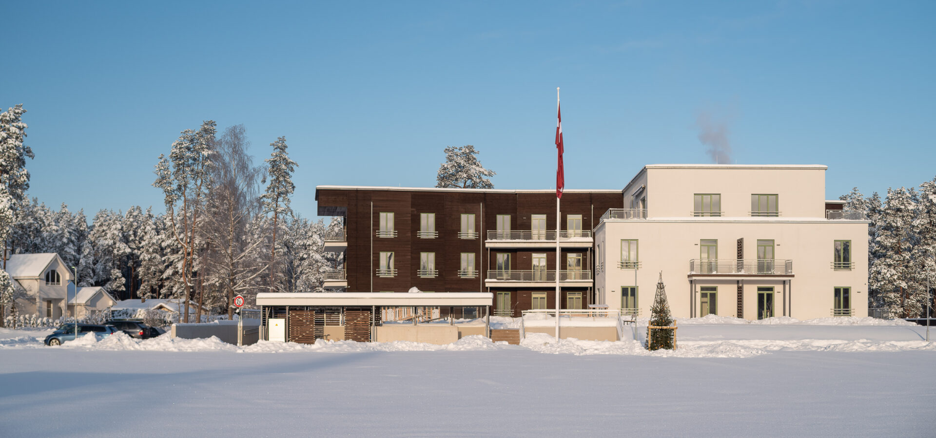 Ekspluatācijā nodota ēka rezidenču kvartālā “Līčukrasti”