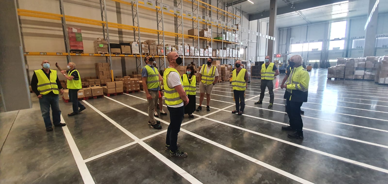 Labākie biroji, grīda un brīvdabas estrāde