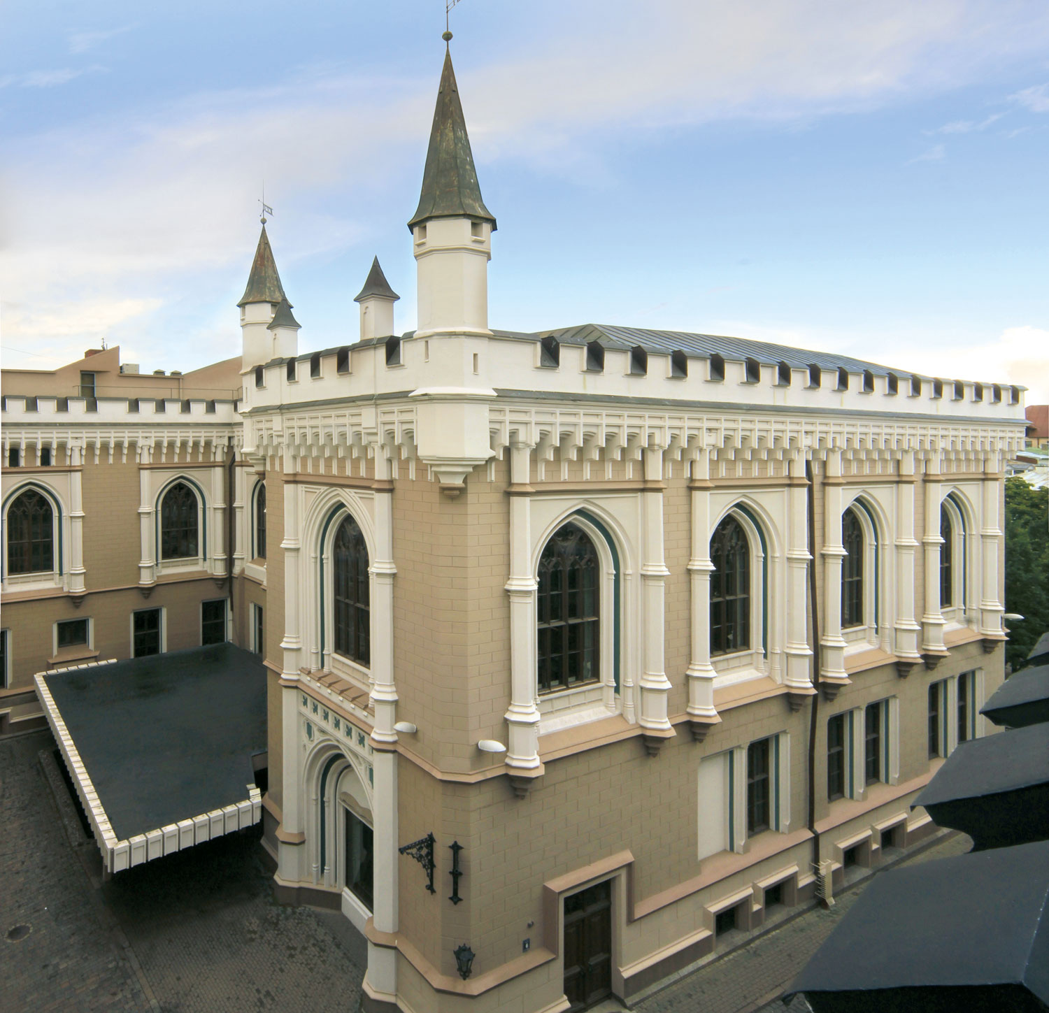 Kavējas Lielās ģildes renovācija