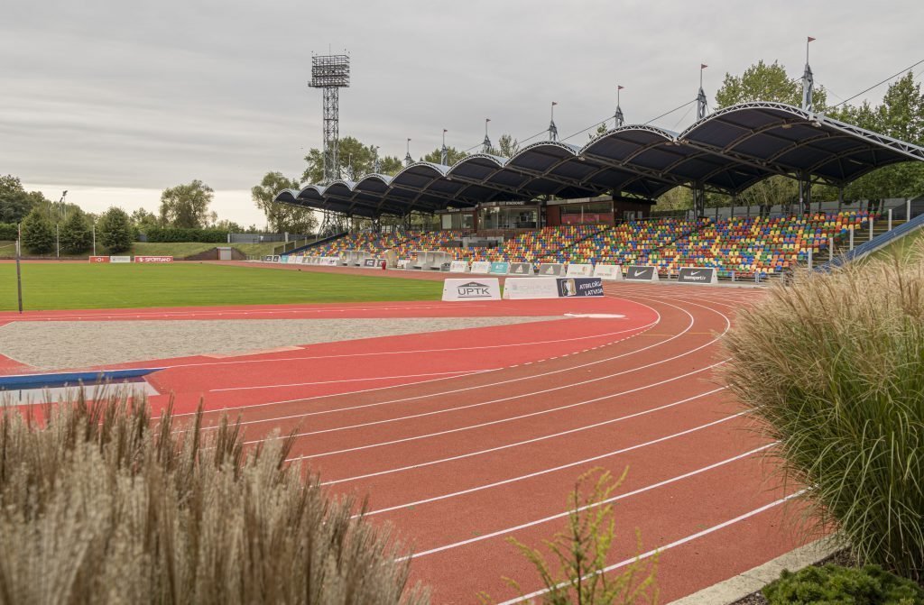 Atjaunots skrejceļš un vieglatlētikas zona stadionā “Daugava” Liepājā
