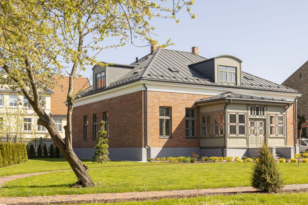 Liepājā atjaunots arhitekta Berči projektētais savrupnams