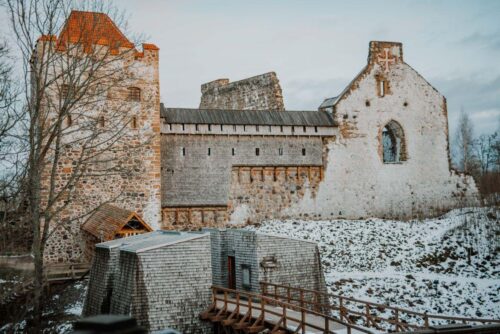 Noslēgušies Livonijas ordeņa Siguldas pils mūra ārkārtas atjaunošanas darbi