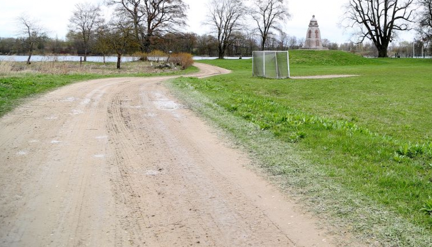 Uzlabots segums deviņās Rīgas grants ielās