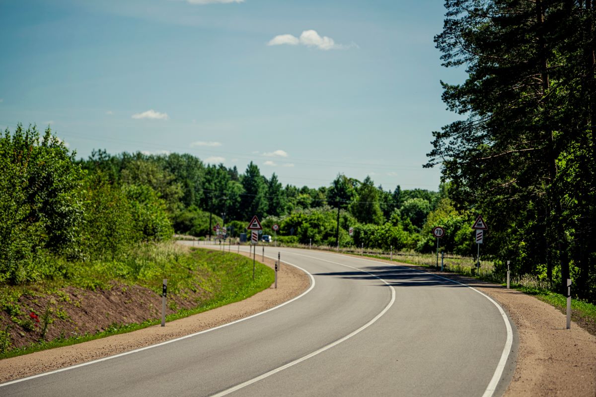 Būvdarbi jau pabeigti 15 valsts vietējo autoceļu posmos