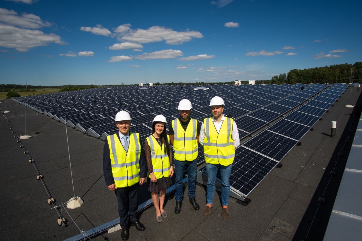 Uzstāda lielāko Saules paneļu parku Latvijā