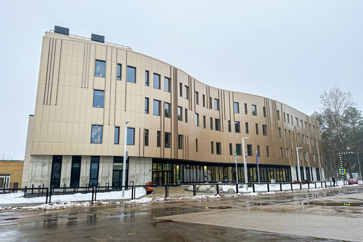 Pēc pārbūves atklāta Mārupes Mūzikas un mākslas skolas ēka