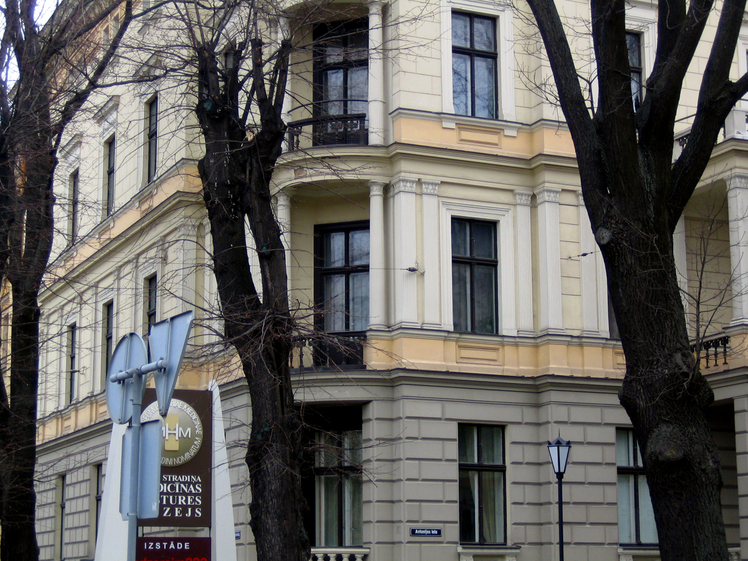 Avārijas stāvoklī nonākušas Medicīnas vēstures muzeja elektroinstalācijas