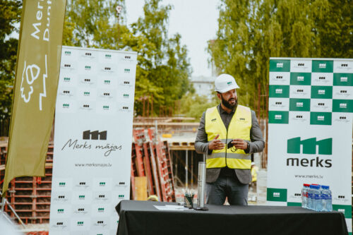 Projektā “Merks Duntes Zīles” iemūrē kapsulu