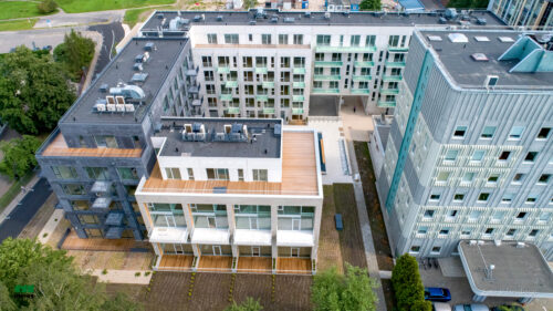 Dzīvojamā kvartāla “Merks Viesturdārzs” pirmā ēka nodota ekspluatācijā