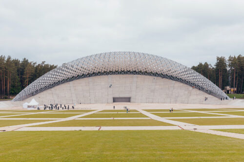 Improvizēta piknika laikā izmēģinās Mežaparka Lielās estrādes akustiku