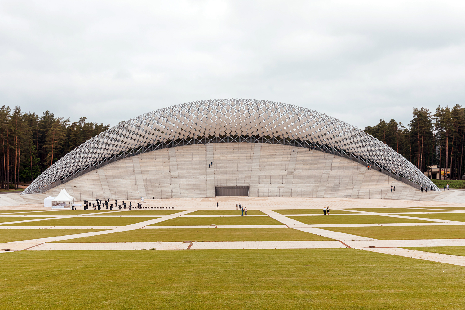 Eiropas inženieru izdevumā apraksts par Mežaparka estrādi