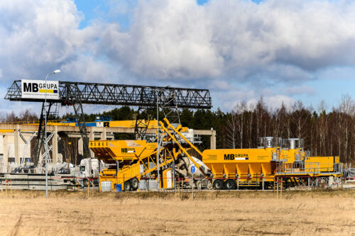 Darbu sāk pārvietojamā transportbetona ražotne