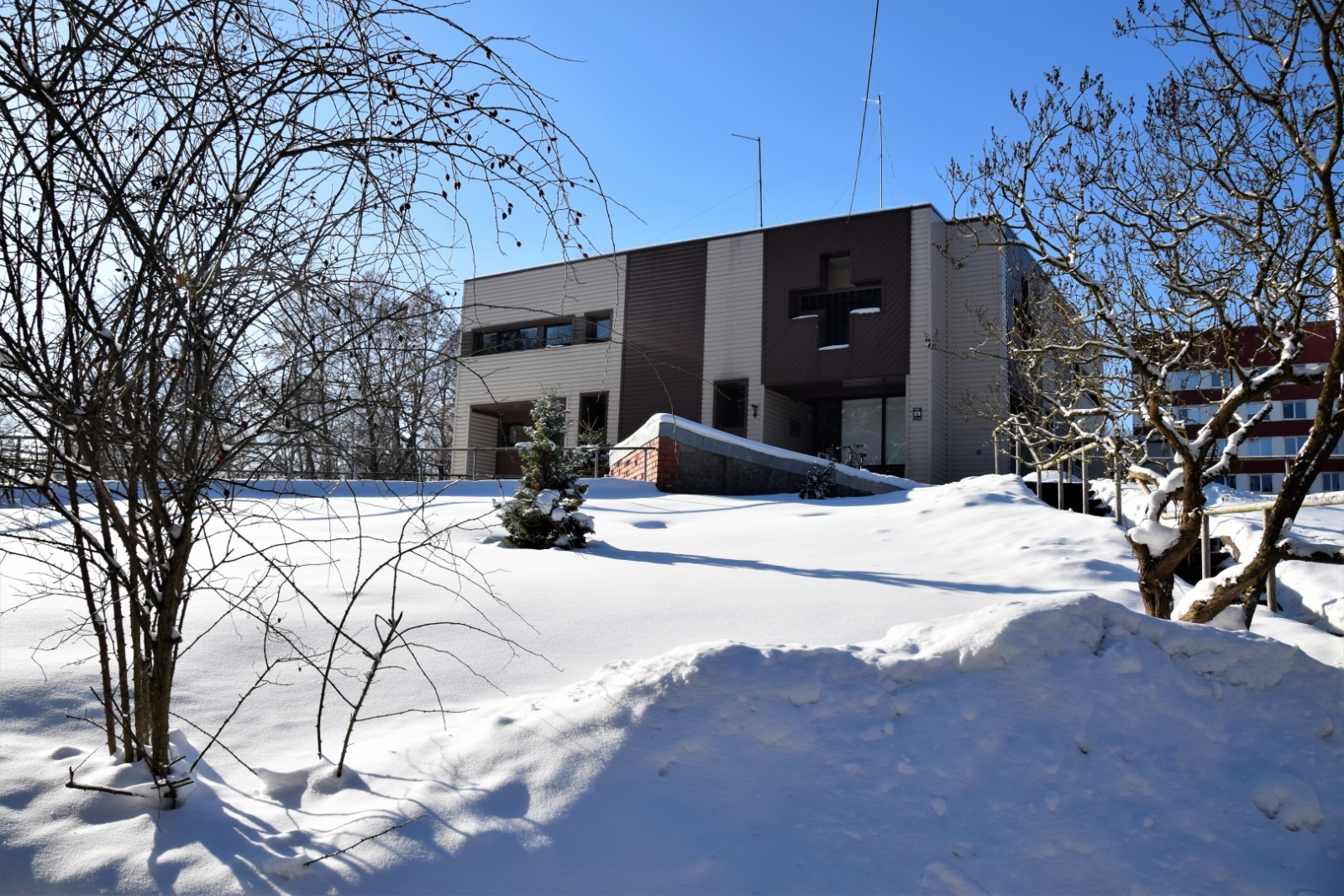 Izbūvētas jaunas telpas NMPD brigādēm Imantā