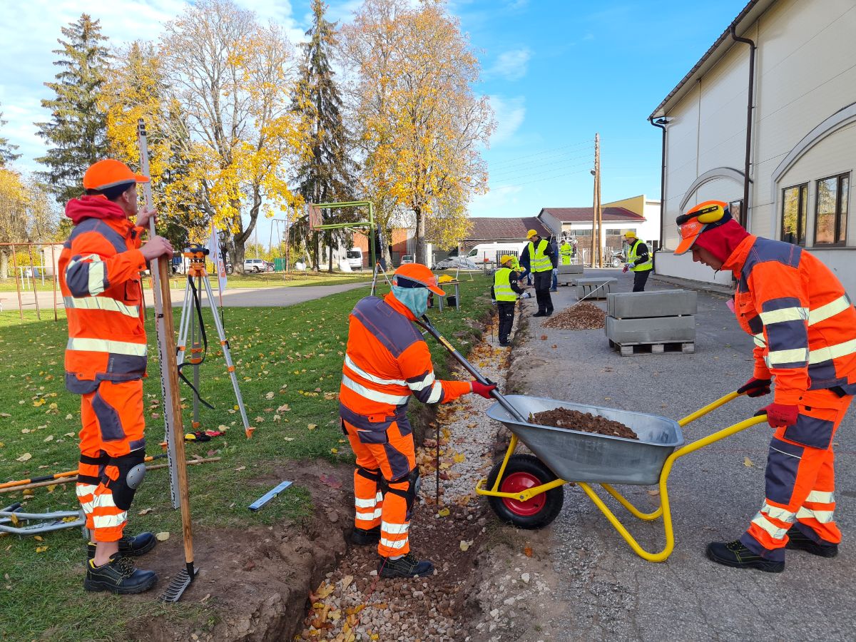 Ceļinieku konkursā uzvar Daugavpils būvniecības tehnikuma audzēkņi